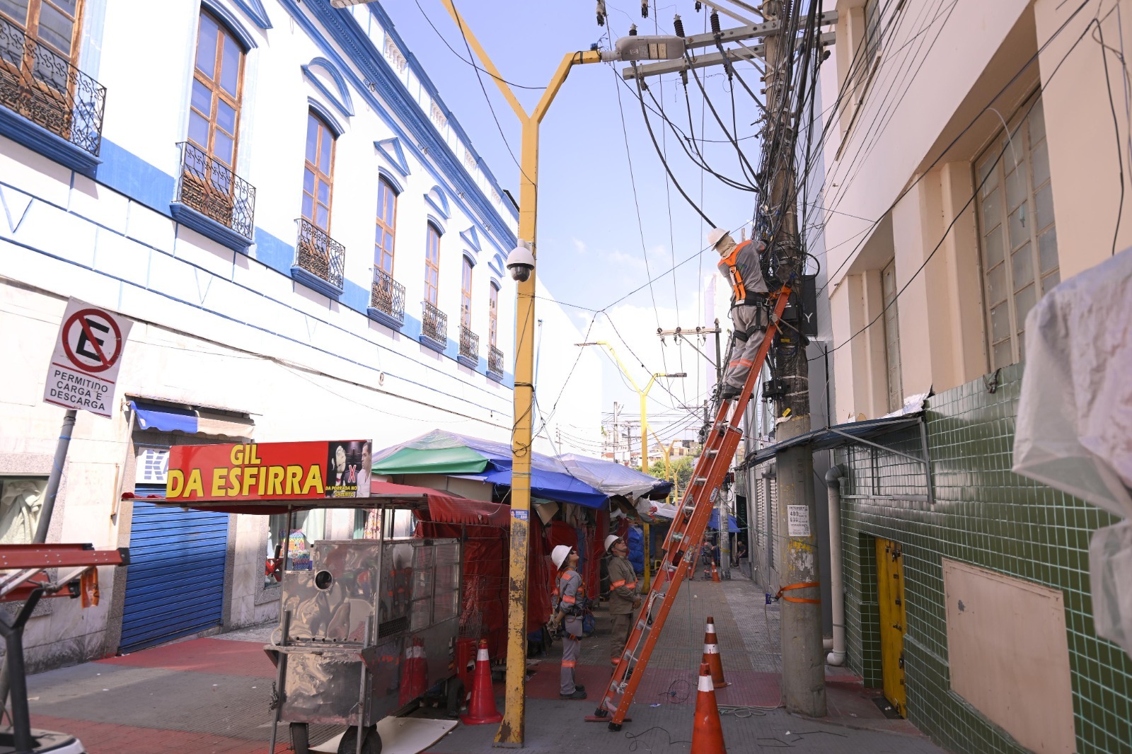 Despoluição já retirou mais de 6,5 toneladas de fios e cabos em Manaus