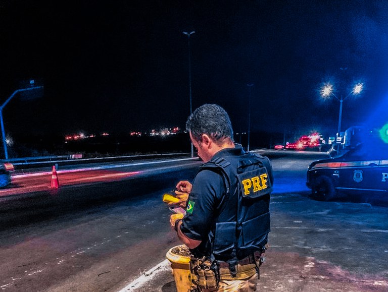 Embriagado, motorista causa acidente e é preso em rodovia no Amazonas