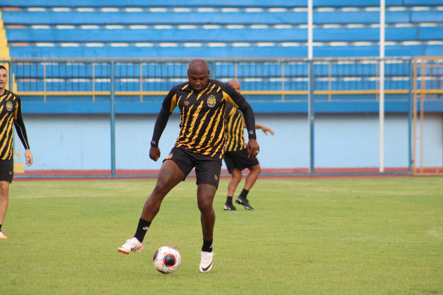 Amazonas FC busca primeiros pontos da temporada diante do Princesa
