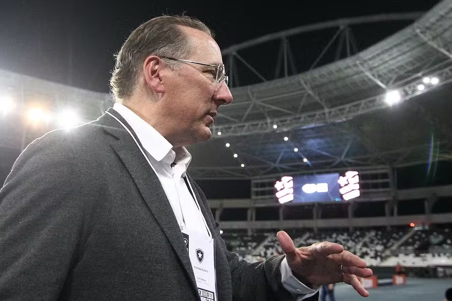 Botafogo paga à vista R$ 130 milhões em dívidas