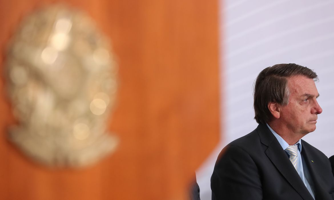 Duas medidas provisórias de Bolsonaro deixam de valer no domingo