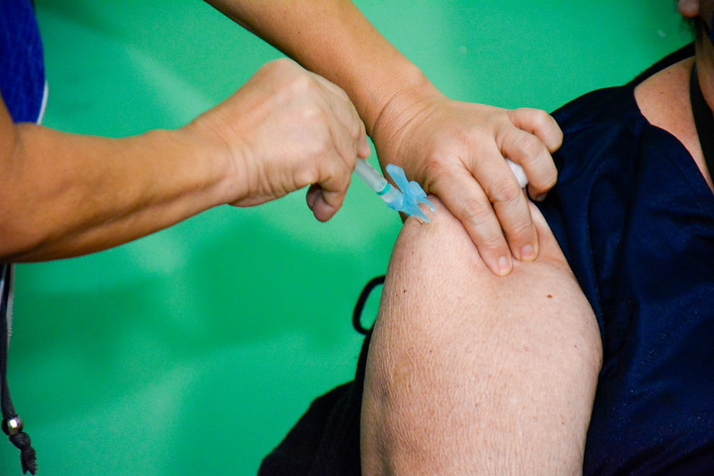 Covid-19:Começa cadastro de idosos de 60 a 69 anos para vacinação em Manaus