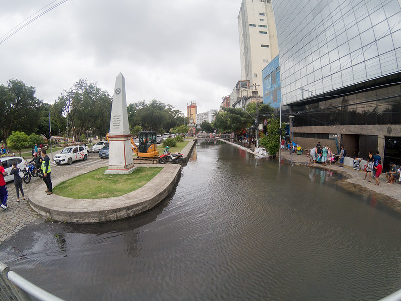 Trânsito será alterado na avenida 7 de Setembro devido a enchente