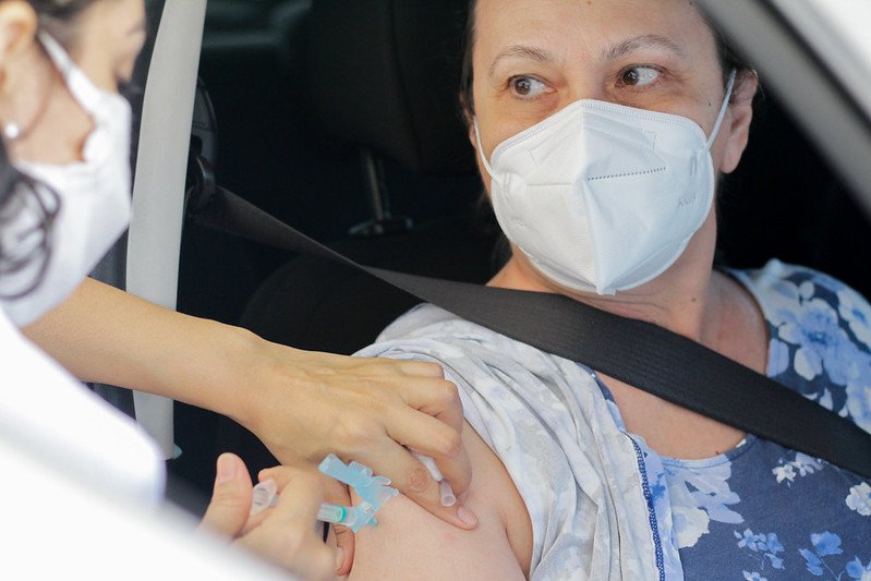 Mais de 15 mil pessoas são vacinadas contra Covid durante feriado em Manaus