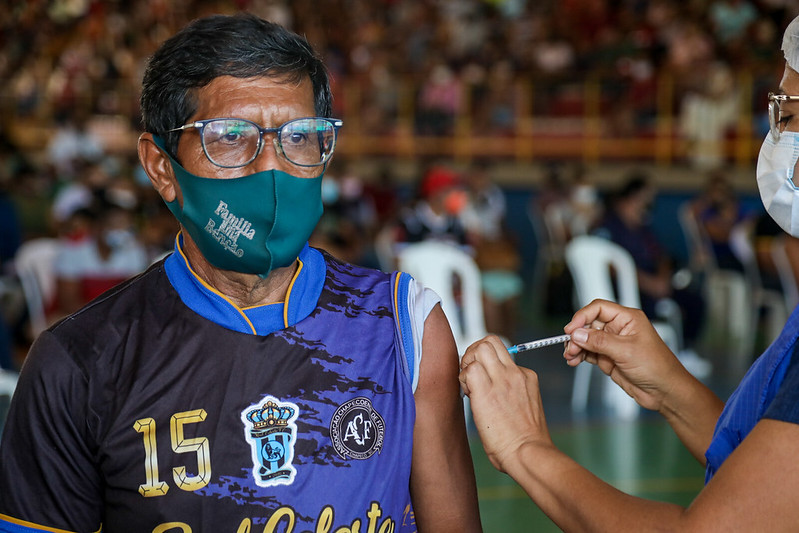 Vacinação em Manaus é retomada com mudanças nos postos de atendimento 