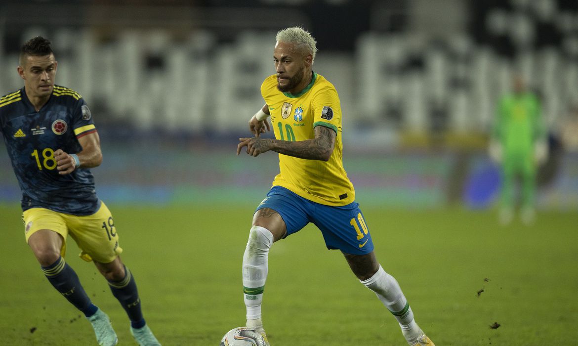 Neymar volta a seleção para partida contra o Chile