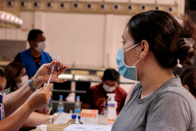 Em apenas 4h, Manaus aplicou 10 mil doses de vacina contra Covid-19