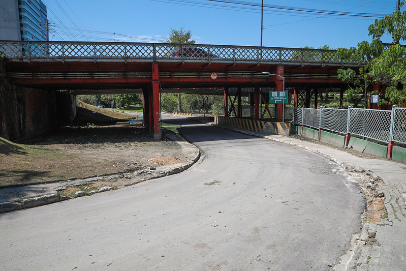 Trânsito nas alças de retorno do Parque dos Bilhares é liberado em Manaus