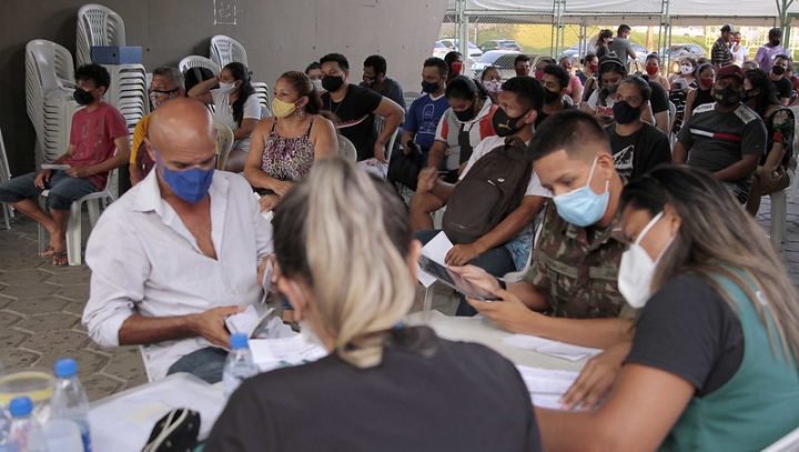 Vacinação: Atendimento ao público é reforçado no Sambódromo em Manaus