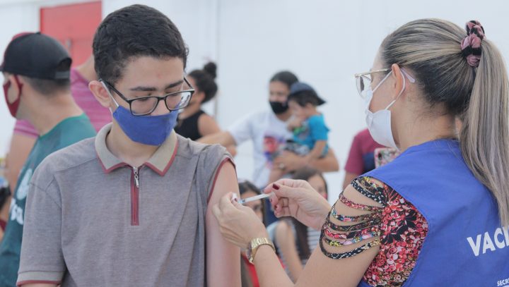 Saiba onde se vacinar contra Covid-19 neste sábado em Manaus