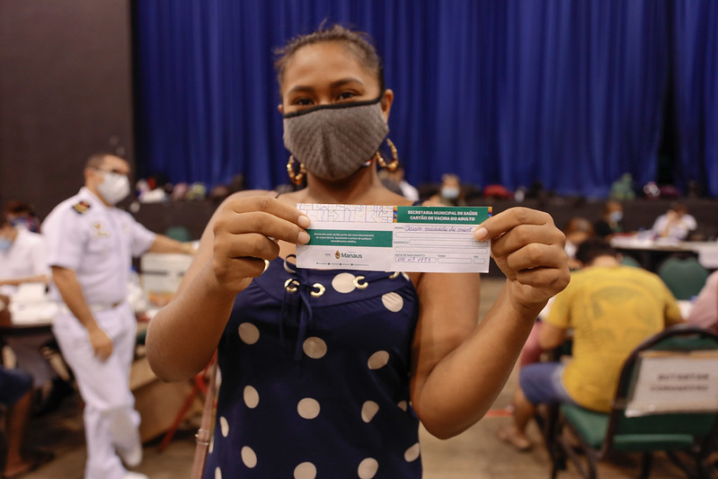 Mutirão de vacinação contra a covid-19 continua neste domingo em Manaus