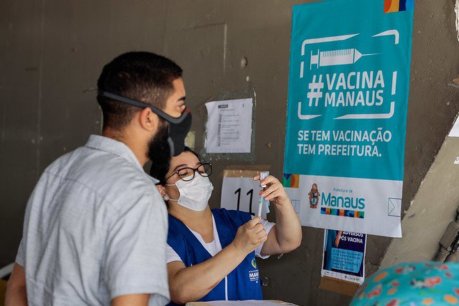 Vacinação contra Covid-19 segue neste sábado em Manaus; confira