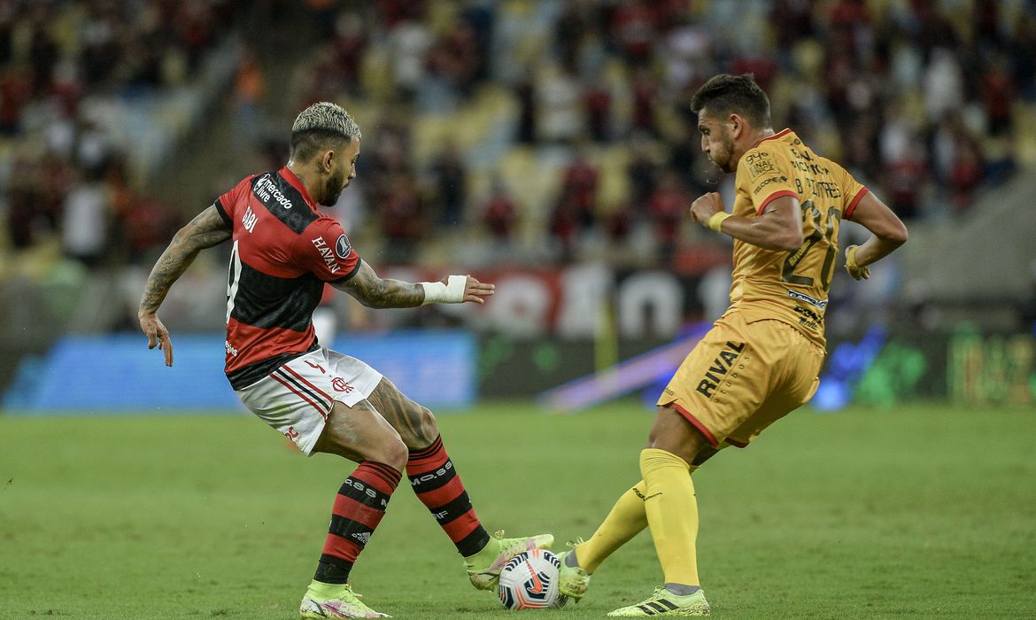 Flamengo enfrenta Barcelona em busca de vaga na final na Libertadores