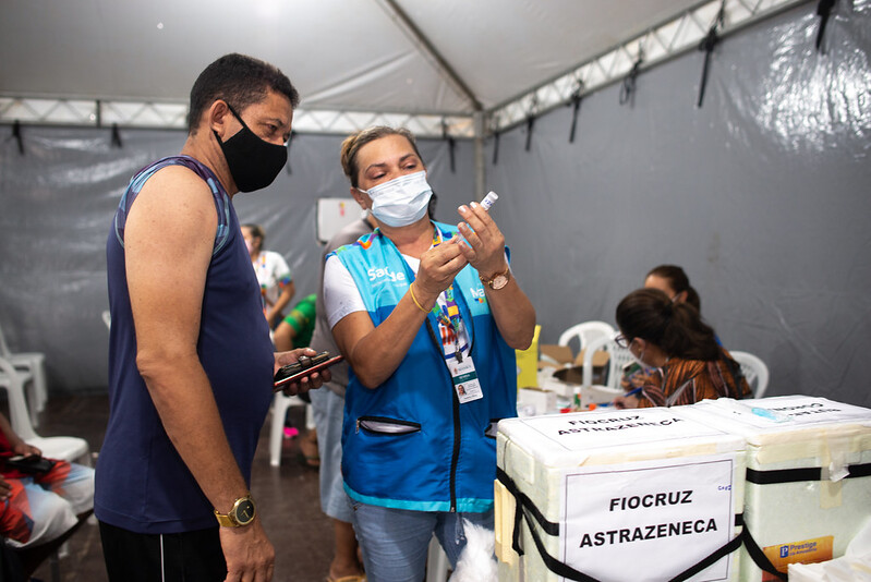 Mais de 102 mil pessoas deixaram de se vacinar contra Covid-19 em Manaus