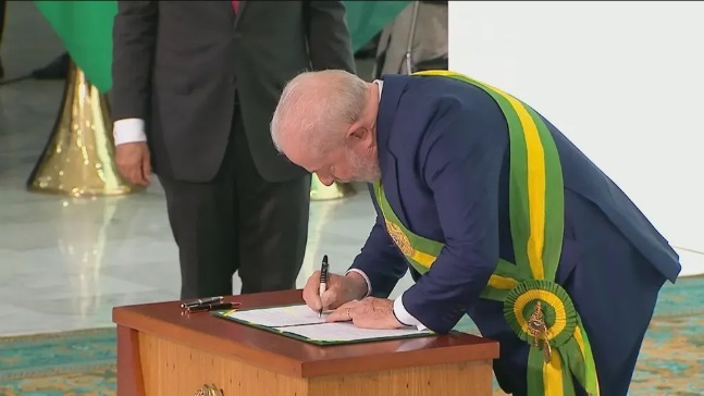 Governo Lula: medida para reavaliar sigilos de Bolsonaro é publicada no DOU