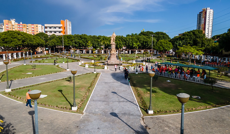 Praça da Saudade é entregue revitalizada em Manaus