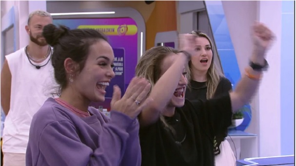 Bruna Griphao e Larissa comemoram primeira festa do líder no BBB23