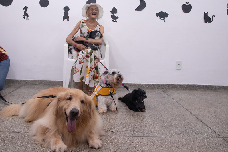 Manaus retoma o projeto ‘Terapia Assistida por Animais’ para idosos