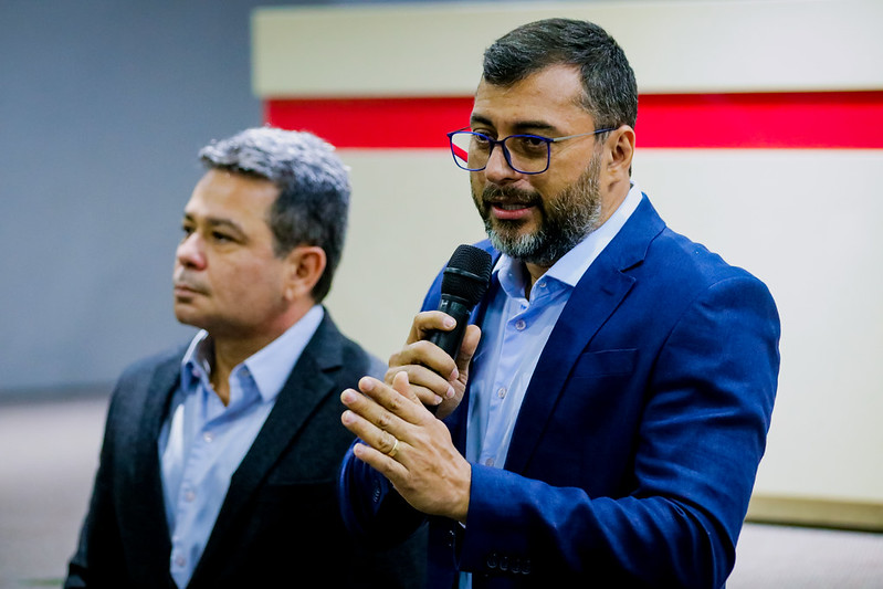 ​Governador do Amazonas oferece ajuda para combate de queimadas no Pará