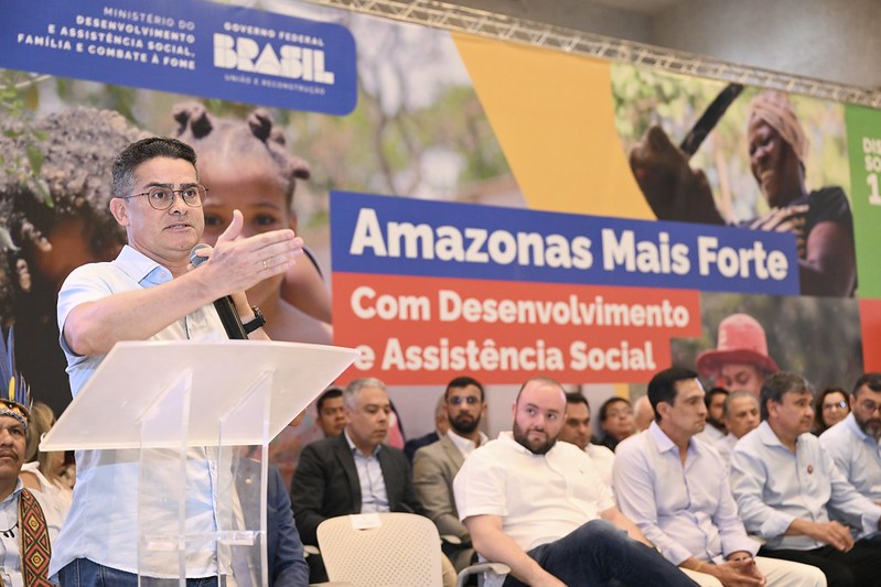 Prefeito de Manaus assina termo de adesão ao plano ‘Brasil sem Fome’ 