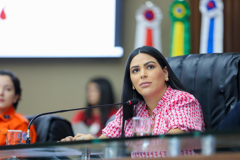 TRE-AM mantém desaprovação das contas de campanha da deputada Mayra Dias