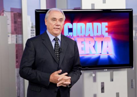 Sem medo de Edir Macedo, Marcelo Rezende fala mal de igreja