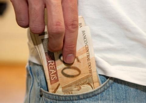 Receita paga hoje 2º lote de restituições do IRPF 2013