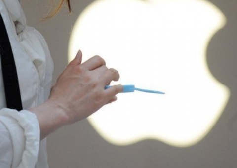 Apple investiga morte de jovem eletrocutada por iPhone