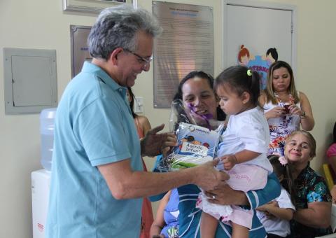 Semed entrega  agendas escolares para creche