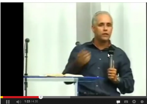 Pastor diz que é bom marido chamar mulher de gostosa e transar