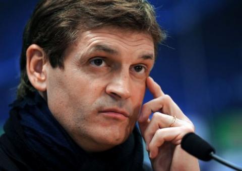 Vilanova deixa comando Barça após recaída