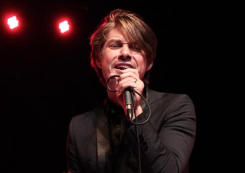Sucesso nos anos 90,  trio 'Hanson' faz show em São Paulo