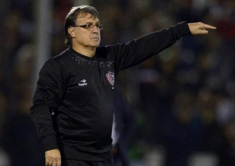 Barcelona confirma argentino 'Tata' Martino como novo técnico