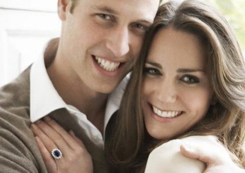   William e Kate agradecem ao hospital; mundo aguarda para conhecer bebê real