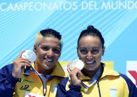 Mundial de Natação: Poliana Okimoto e Ana Marcela Cunha ganham ouro e prata