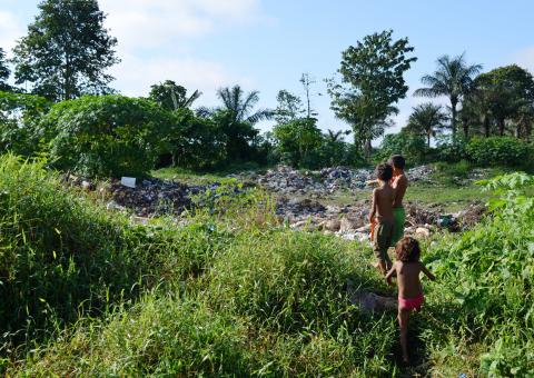 Lixão a céu aberto põe em risco moradores de Fonte Boa 