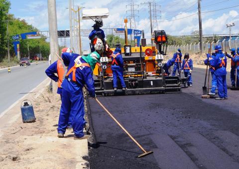 Cinco vias do Distrito Industrial têm obras de revitalização