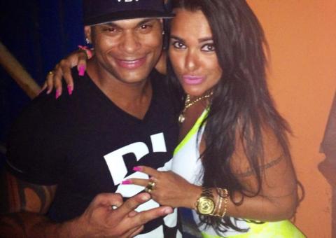  Morena que 'pegou' marido de Scheila Carvalho ameaça postar foto íntima