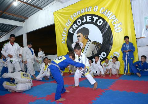 Projeto colabora para o desenvolvimento social de jovens na zona norte