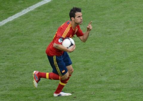 Barcelona confirma permanência de Fábregas