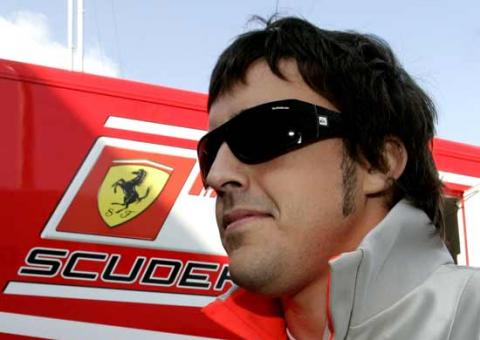 Presidente da Ferrari repreende Alonso após críticas