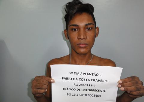 Polícia prende dois homens que comercializavam cocaína