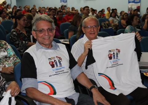 Encontro Municipal de Educação Fiscal debate prejuízos causados pela pirataria