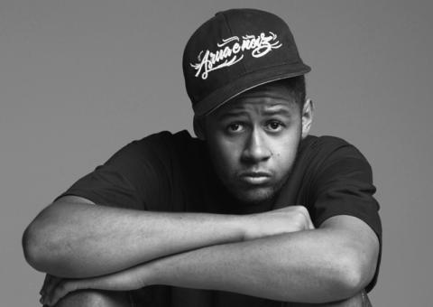 Emicida lança "Hoje Cedo" em parceria com Pitty