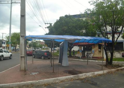 Implurb notifica lanches e restaurantes para demolição no Ayapuá