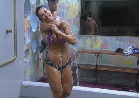 Scheila conta que sonhou com o marido sem saber de traição