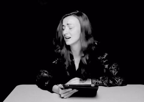 Projeto leva mulheres ao orgasmo enquanto leem