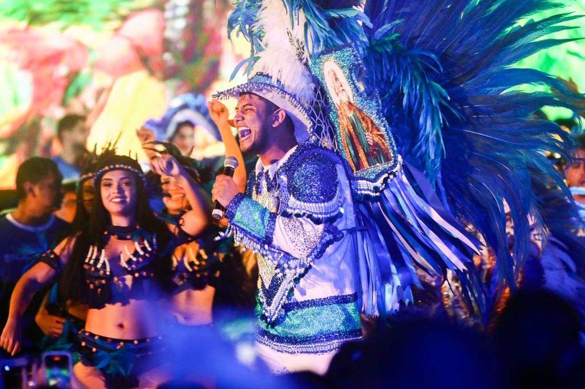 Festa da Vitória do Caprichoso leva 35 mil pessoas ao Sambódromo de Manaus