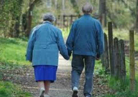 Mulher vive mais do que homem no Amazonas. Confira dados do IBGE