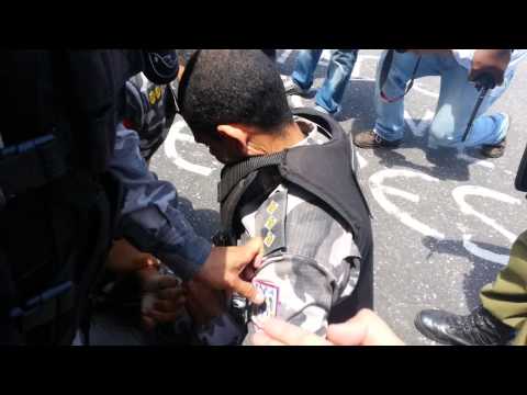 VÍDEO DO PÚBLICO: Jorge sendo roubado pelos policiais em Belém-PA